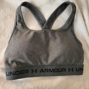 Small Under Armour Women's Gray Fitted Sports Bra Wireless Crossback.